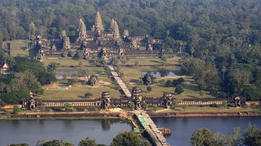 Angkor Temple Complex 1a