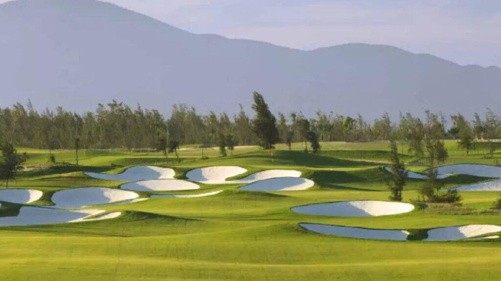 Montgomerie Links